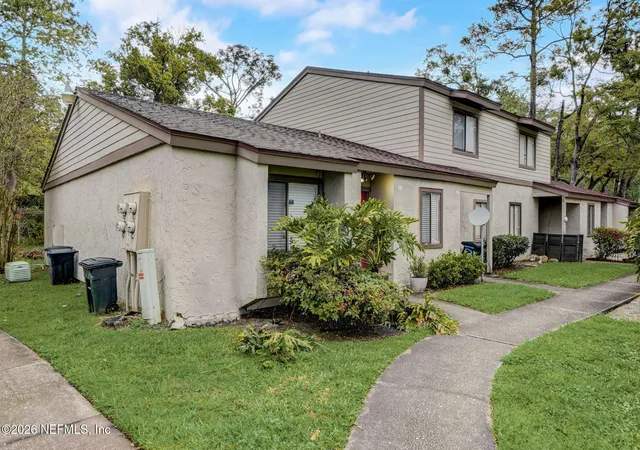 Photo 3 of Condo for sale at 8300 Plz Gate Ln #1071, Jacksonville, FL 32217 | MLS# 2163412 | Listing updated on 2026-09-13