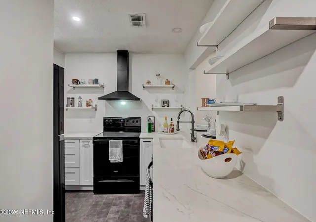 Photo 4 of Condo for sale at 8300 Plz Gate Ln #1071, Jacksonville, FL 32217 | MLS# 2163412 | Listing updated on 2026-09-13
