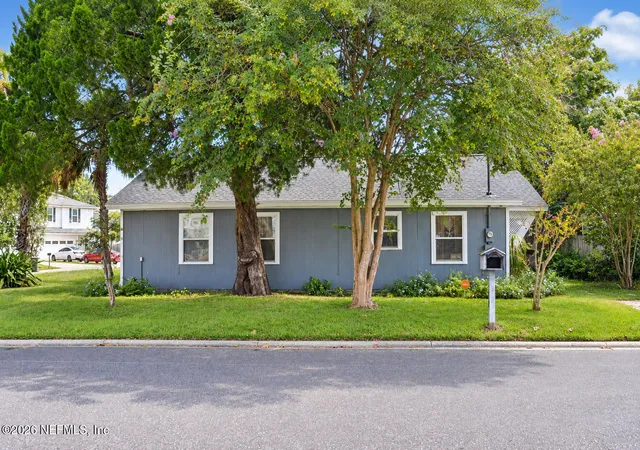 Photo 2 of Single family home for sale at 199 Main St, Atlantic Beach, FL 32233 | MLS# 2163438 | Listing updated on 2026-09-20