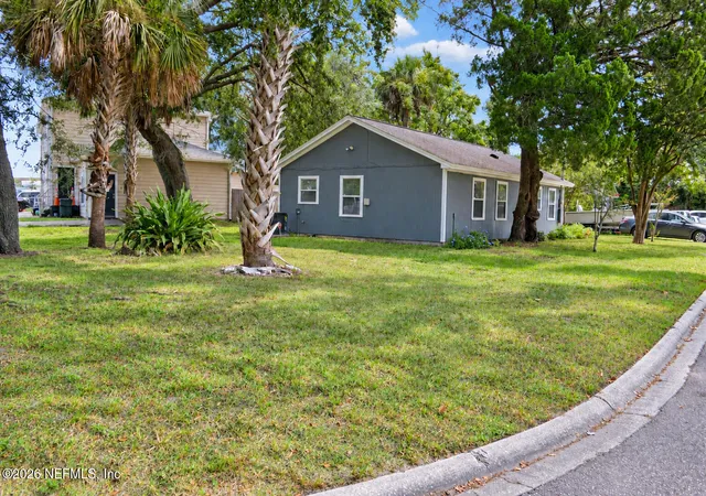 Photo 3 of Single family home for sale at 199 Main St, Atlantic Beach, FL 32233 | MLS# 2163438 | Listing updated on 2026-09-20
