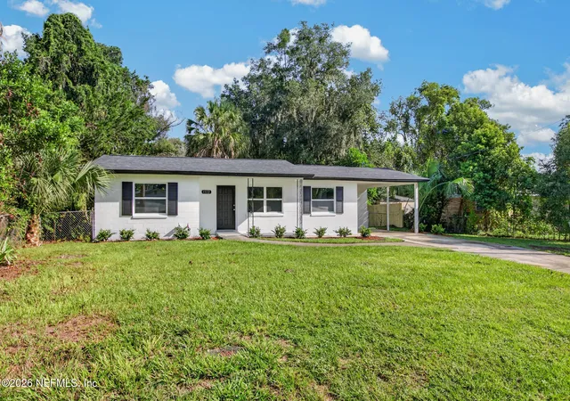 Photo 2 of Single family home for sale at 1512 Anderson St, Green Cove Springs, FL 32043 | MLS# 2163505 | Listing updated on 2026-09-04