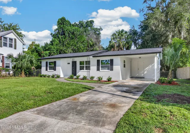 Photo 3 of Single family home for sale at 1512 Anderson St, Green Cove Springs, FL 32043 | MLS# 2163505 | Listing updated on 2026-09-04