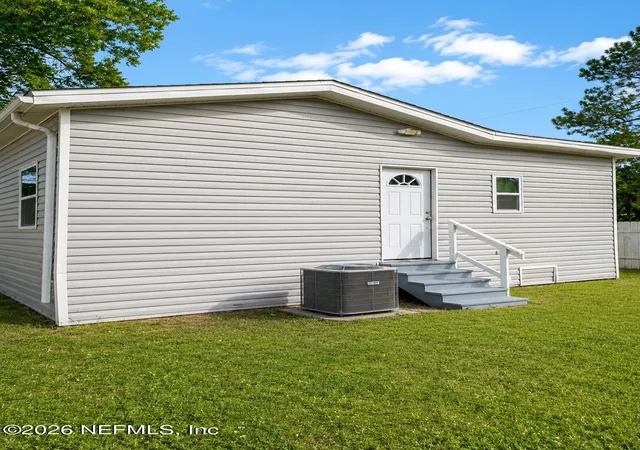 Photo 4 of Sale Pending at 1710 Rowe Ave, Jacksonville, FL 32208 | MLS# 2163648 | Listing updated on 2026-09-10