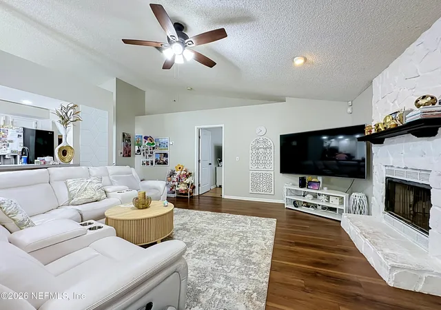Photo 3 of Single family home for sale at 3346 Deerfield Pointe Dr, Orange Park, FL 32073 | MLS# 2163631 | Listing updated on 2026-09-15