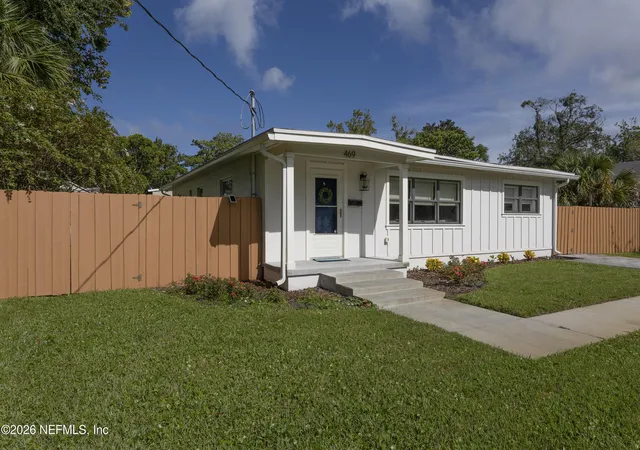 Photo 3 of Single family home for sale at 469 Skate Rd, Atlantic Beach, FL 32233 | MLS# 2163658 | Listing updated on 2026-10-02
