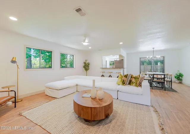 Photo 3 of Single family home for sale at 3 Westrobin Pl, Palm Coast, FL 32164 | MLS# 2163700 | Listing updated on 2026-09-15