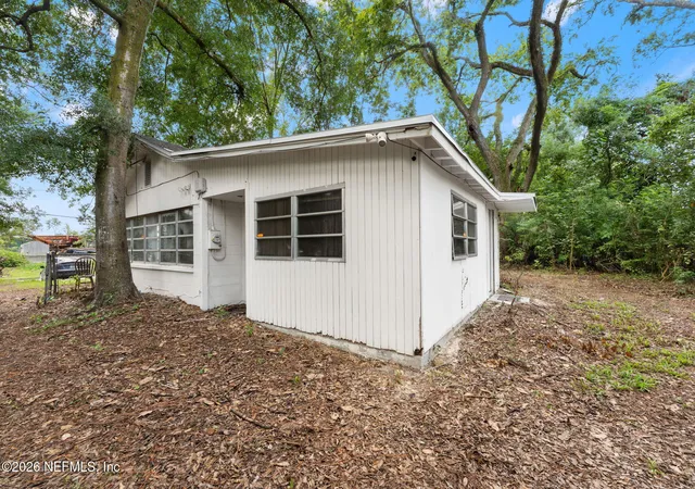 Photo 4 of Sale Pending at 5329 Rio Grande Ave, Jacksonville, FL 32254 | MLS# 2163698 | Listing updated on 2026-09-12