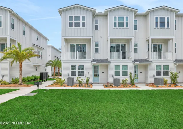 Photo 3 of Sale Pending at 1003 N 1st Avenue, Jacksonville Beach, FL 32250 | MLS# 2163718 | Listing updated on 2026-09-06
