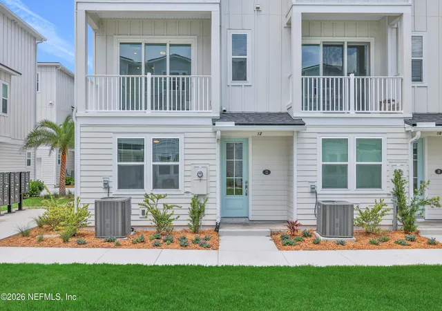 Photo 4 of Sale Pending at 1003 N 1st Avenue, Jacksonville Beach, FL 32250 | MLS# 2163718 | Listing updated on 2026-09-06