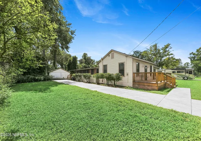 Photo 3 of Single family home for sale at 2500 Community Rd, Jacksonville, FL 32207 | MLS# 2163723 | Listing updated on 2026-09-15