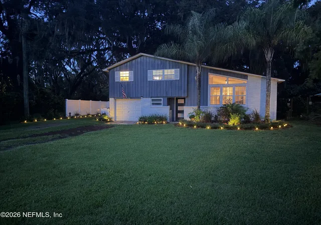 Photo 2 of Single family home for sale at 2128 Amelia Rd, Fernandina Beach, FL 32034 | MLS# 2163751 | Listing updated on 2026-09-13