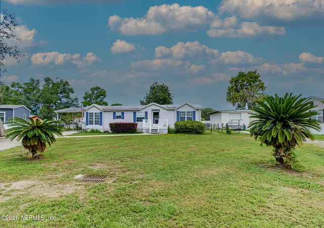 Photo 3 of Manufactured home for sale at 139 Waterside Ave, Satsuma, FL 32189 | MLS# 2163766 | Listing updated on 2026-10-07