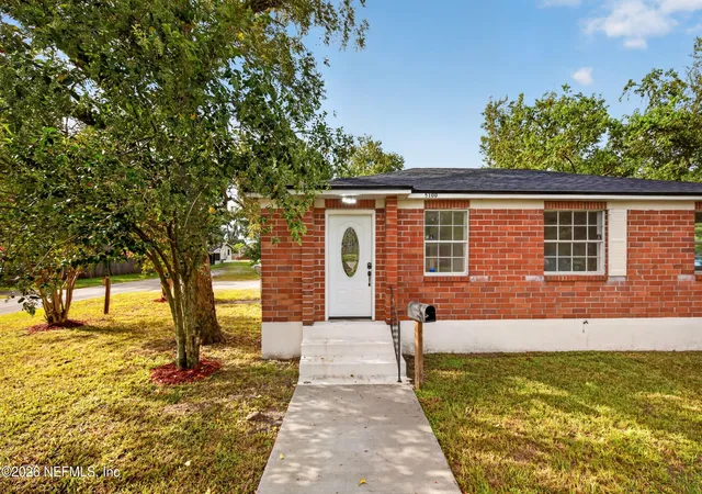 Photo 1 of Single family home for sale at 5100 Lexington Ave, Jacksonville, FL 32210 | MLS# 2164424 | Listing updated on 2026-10-04