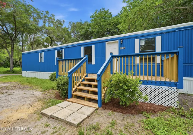 Photo 3 of Manufactured home for sale at 1212 NE 1st Avenue, Williston, FL 32696 | MLS# 2163812 | Listing updated on 2026-09-15
