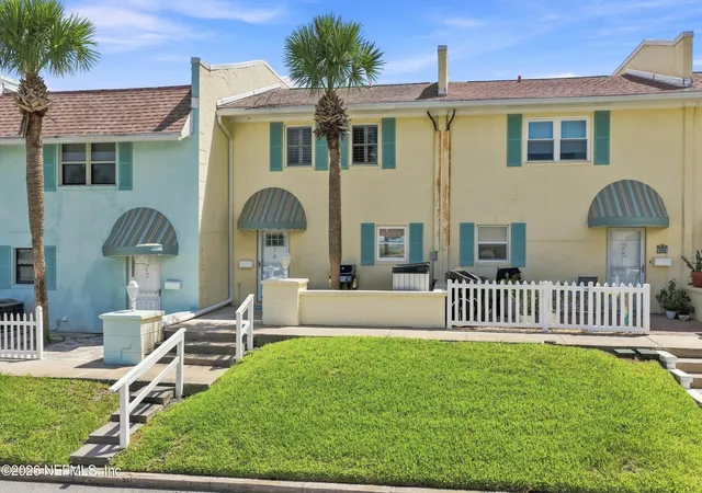 Photo 3 of Condo for sale at 2233 Seminole Rd #24, Atlantic Beach, FL 32233 | MLS# 2163987 | Listing updated on 2026-09-28