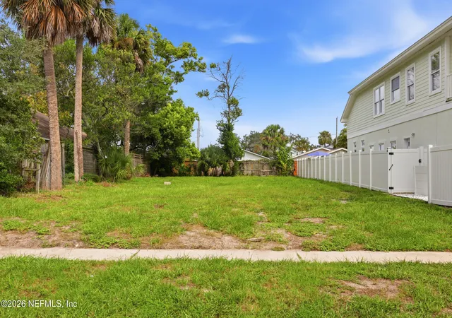 Photo 3 of Sale Pending at 887 16th Avenue S, Jacksonville Beach, FL 32250 | MLS# 2164013 | Listing updated on 2026-09-17