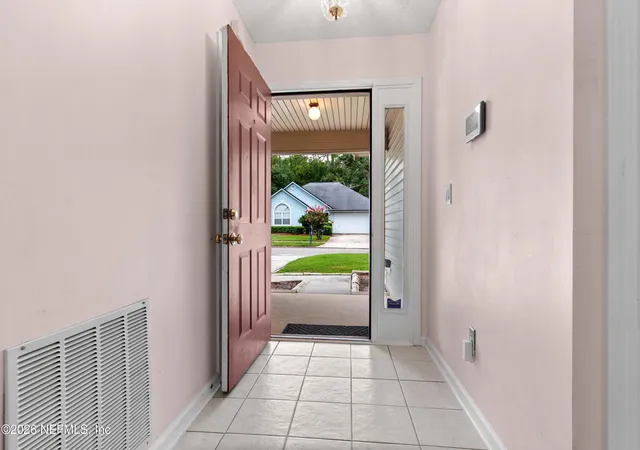 Photo 3 of Single family home for sale at 9633 E Pritmore Rd, Jacksonville, FL 32257 | MLS# 2163954 | Listing updated on 2026-09-10