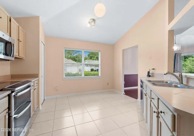 Photo 4 of Single family home for sale at 9633 E Pritmore Rd, Jacksonville, FL 32257 | MLS# 2163954 | Listing updated on 2026-09-10