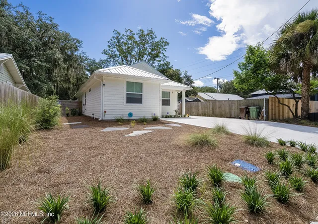 Photo 3 of Single family home for sale at 29 Sidney St, Saint Augustine, FL 32084 | MLS# 2164382 | Listing updated on 2026-09-11