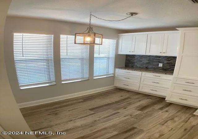 Listing Photo 4 - Condo for sale in building located at 5615 San Juan Ave, Jacksonville, FL 32210 - Unit #310