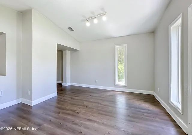 Photo 3 of Single family home for sale at 3811 Spring Park Rd, Jacksonville, FL 32207 | MLS# 2164066 | Listing updated on 2026-09-09