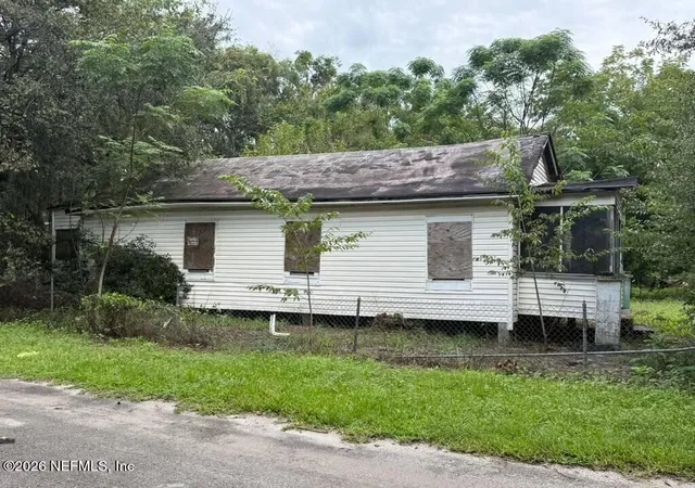 Photo 3 of Single family home for sale at 111 Cedar Ave, Palatka, FL 32177 | MLS# 2163973 | Listing updated on 2026-09-08