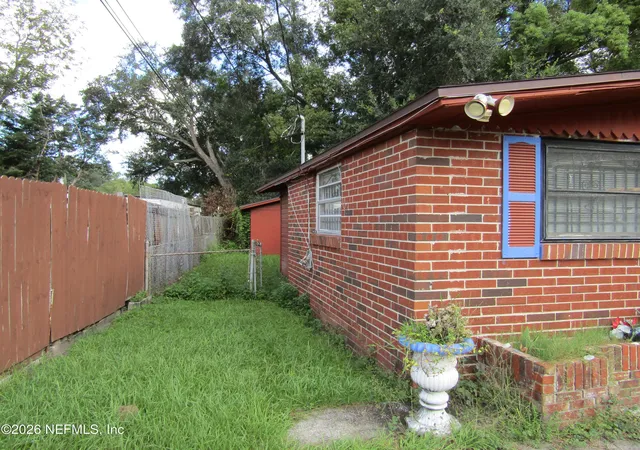 Photo 4 of Single family home for sale at 2607 Wilkins Ct, Jacksonville, FL 32209 | MLS# 2164119 | Listing updated on 2026-09-10