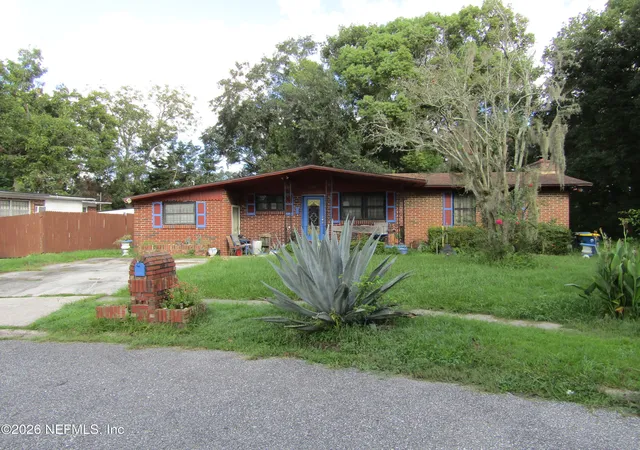 Photo 6 of Single family home for sale at 2607 Wilkins Ct, Jacksonville, FL 32209 | MLS# 2164119 | Listing updated on 2026-10-07