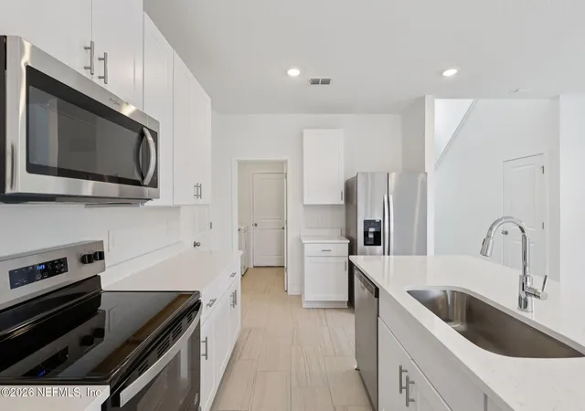 Photo 2 of Single family home for sale at 6721 Kings Crk Blvd, Jacksonville, FL 32219 | MLS# 2165813 | Listing updated on 2026-09-30