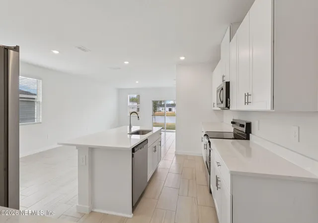 Photo 3 of Single family home for sale at 6721 Kings Crk Blvd, Jacksonville, FL 32219 | MLS# 2165813 | Listing updated on 2026-09-30