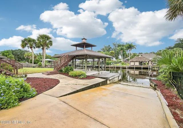 Photo 2 of Single family home for sale at 331 Oak Dr S, Fleming Island, FL 32003 | MLS# 2164373 | Listing updated on 2026-10-04