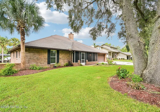Photo 3 of Single family home for sale at 331 Oak Dr S, Fleming Island, FL 32003 | MLS# 2164373 | Listing updated on 2026-10-04