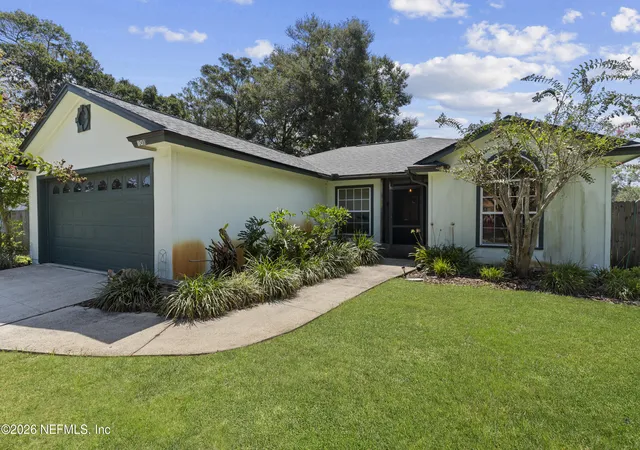 Photo 2 of Sale Pending at 12490 Windy Willows Dr N, Jacksonville, FL 32225 | MLS# 2165299 | Listing updated on 2026-10-05