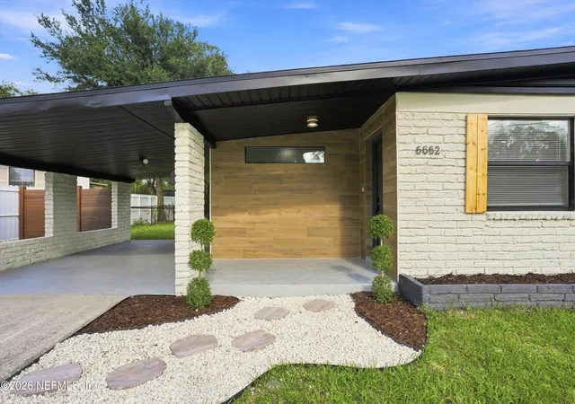Photo 4 of Single family home for sale at 6662 Blackwood Dr, Jacksonville, FL 32277 | MLS# 2164115 | Listing updated on 2026-09-18