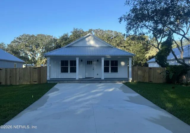 Photo 1 of Single family home for sale at 916 Kennedy Dr, Saint Augustine, FL 32084 | MLS# 2164110 | Listing updated on 2026-09-09