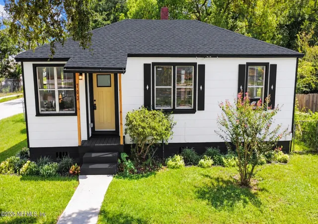 Photo 3 of Single family home for sale at 703 King St, Jacksonville, FL 32204 | MLS# 2164332 | Listing updated on 2026-09-17