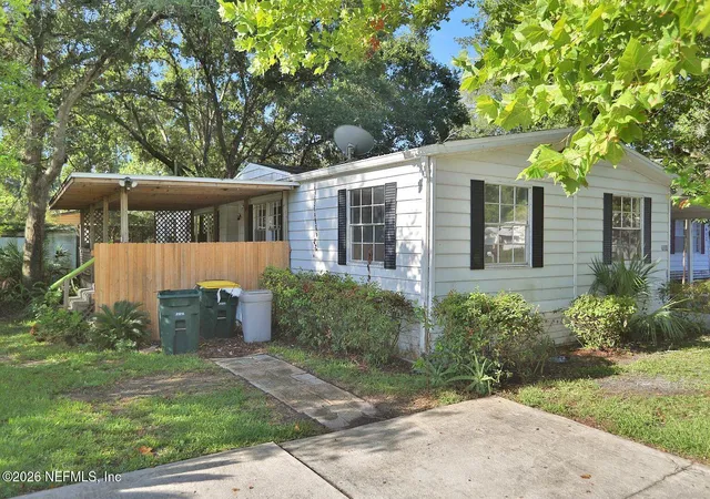 Photo 3 of Single family home for sale at 7604 Sunwood Dr, Jacksonville, FL 32256 | MLS# 2164516 | Listing updated on 2026-09-27