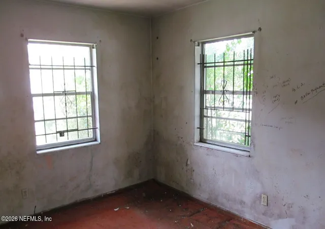 Photo 8 of Sale Pending at 35 W 44th Street, Jacksonville, FL 32208 | MLS# 2164169 | Listing updated on 2026-09-21