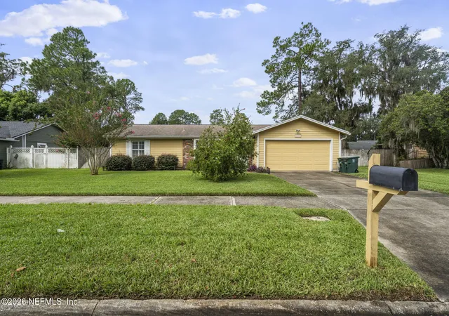 Photo 1 of Sale Pending at 11546 Woodglen Way, Jacksonville, FL 32223 | MLS# 2165301 | Listing updated on 2026-10-08