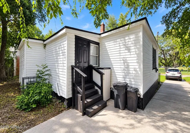 Photo 2 of Single family home for sale at 628 E 59th Street, Jacksonville, FL 32208 | MLS# 2164396 | Listing updated on 2026-09-18