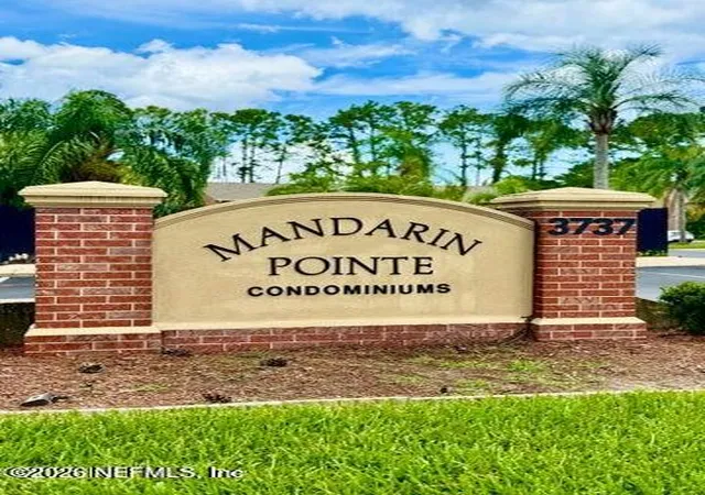 Listing Photo 1 - Condo for sale in building located at 3737 Loretto Rd, Jacksonville, FL 32223 - Unit #907