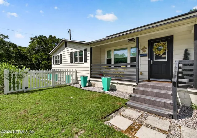 Photo 3 of Sale Pending at 1000 Date St, Fernandina Beach, FL 32034 | MLS# 2164247 | Listing updated on 2026-09-15