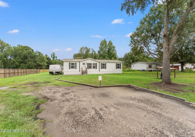 Photo 2 of Manufactured home for sale at 44043 Red Oak Ct, Callahan, FL 32011 | MLS# 2164433 | Listing updated on 2026-10-07