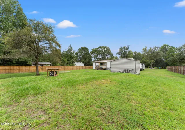 Photo 3 of Manufactured home for sale at 44043 Red Oak Ct, Callahan, FL 32011 | MLS# 2164433 | Listing updated on 2026-10-07