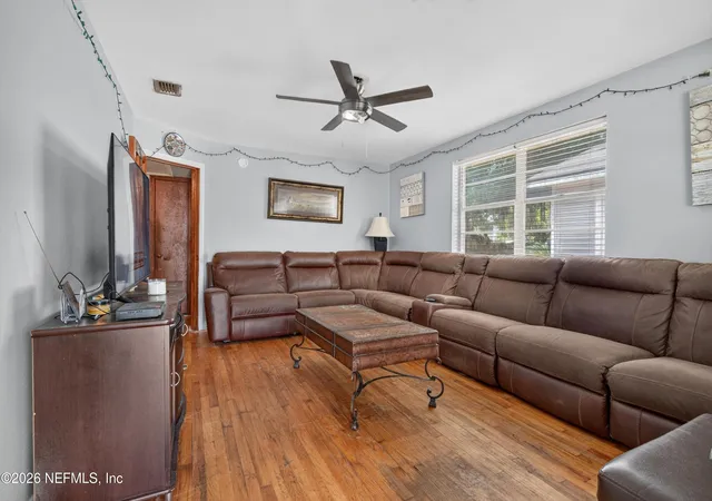 Photo 4 of Single family home for sale at 450 E 46th Street, Jacksonville, FL 32208 | MLS# 2164273 | Listing updated on 2026-10-02