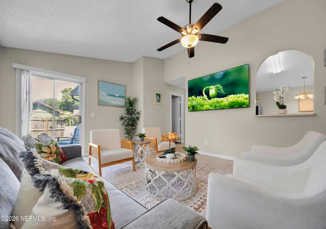 Photo 1 of Single family home for sale at 905 Gavagan Rd, Jacksonville, FL 32233 | MLS# 2164356 | Listing updated on 2026-09-11