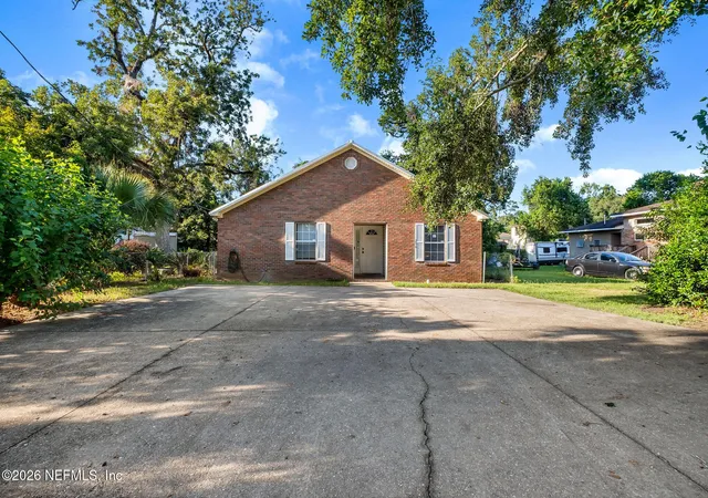 Photo 1 of Sale Pending at 206 Lincoln St, Tallahassee, FL 32301 | MLS# 2164614 | Listing updated on 2026-09-20