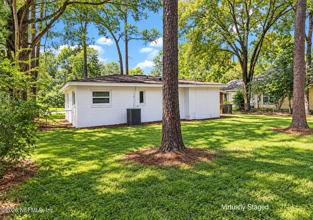Photo 3 of Sale Pending at 9135 Spottswood Rd, Jacksonville, FL 32208 | MLS# 2164626 | Listing updated on 2026-09-28