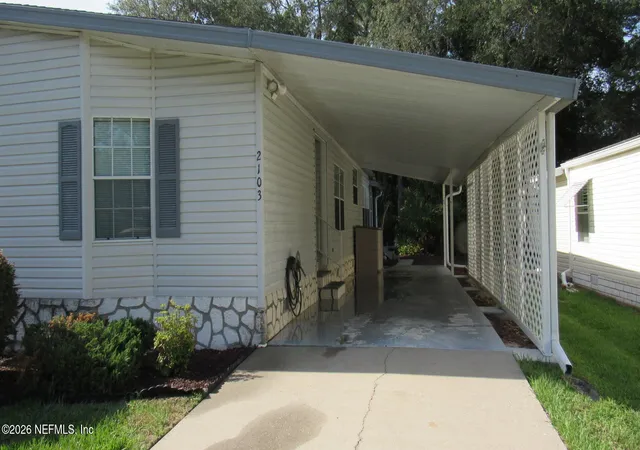 Photo 3 of Manufactured home for sale at 2103 Stacey Dr, Mount Dora, FL 32757 | MLS# 2164411 | Listing updated on 2026-09-11