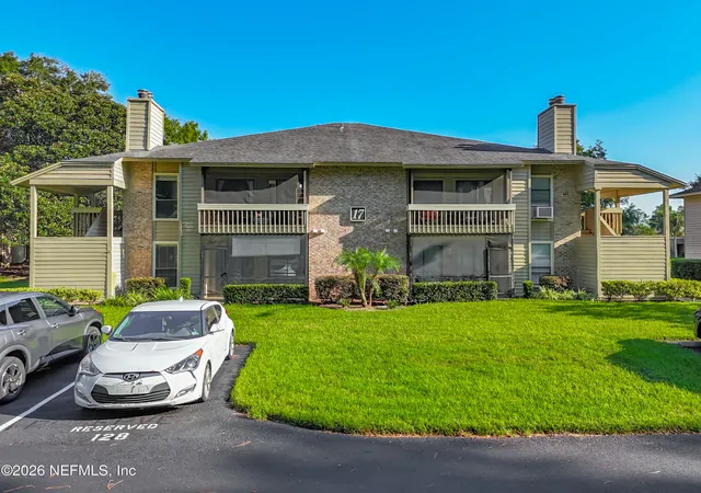 Photo 3 of Condo for sale at 10200 Belle Rive Blvd #127, Jacksonville, FL 32256 | MLS# 2165691 | Listing updated on 2026-09-20